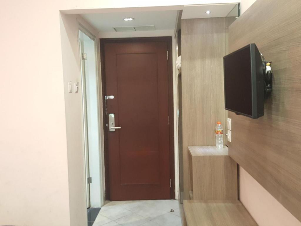 Kharisma Hotel マディウン エクステリア 写真