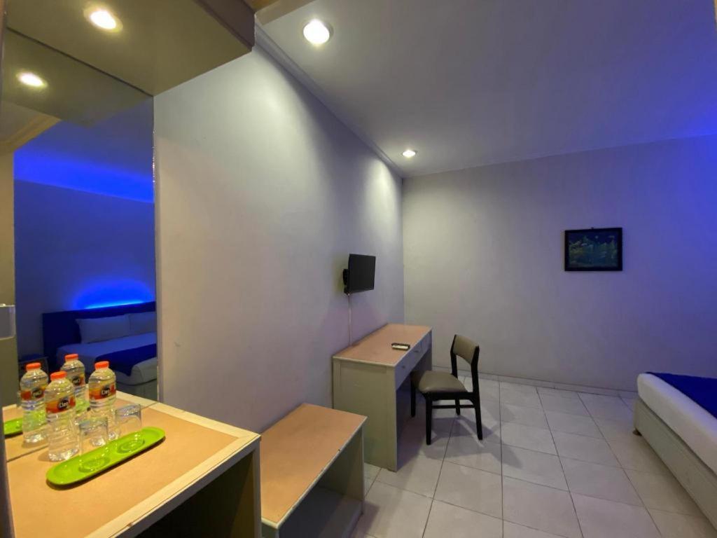 Kharisma Hotel マディウン エクステリア 写真