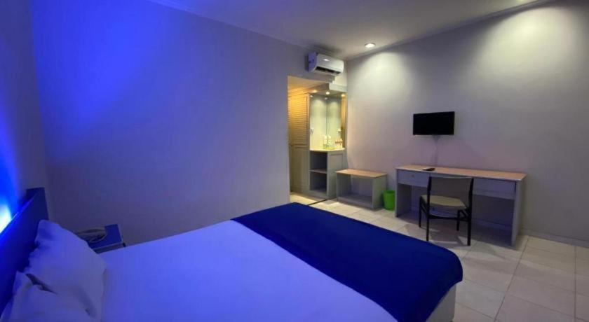 Kharisma Hotel マディウン エクステリア 写真