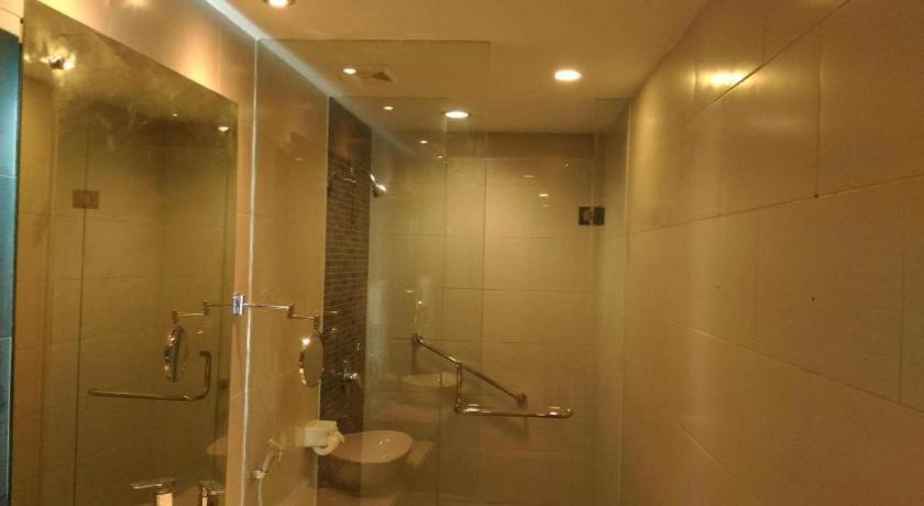Kharisma Hotel マディウン エクステリア 写真